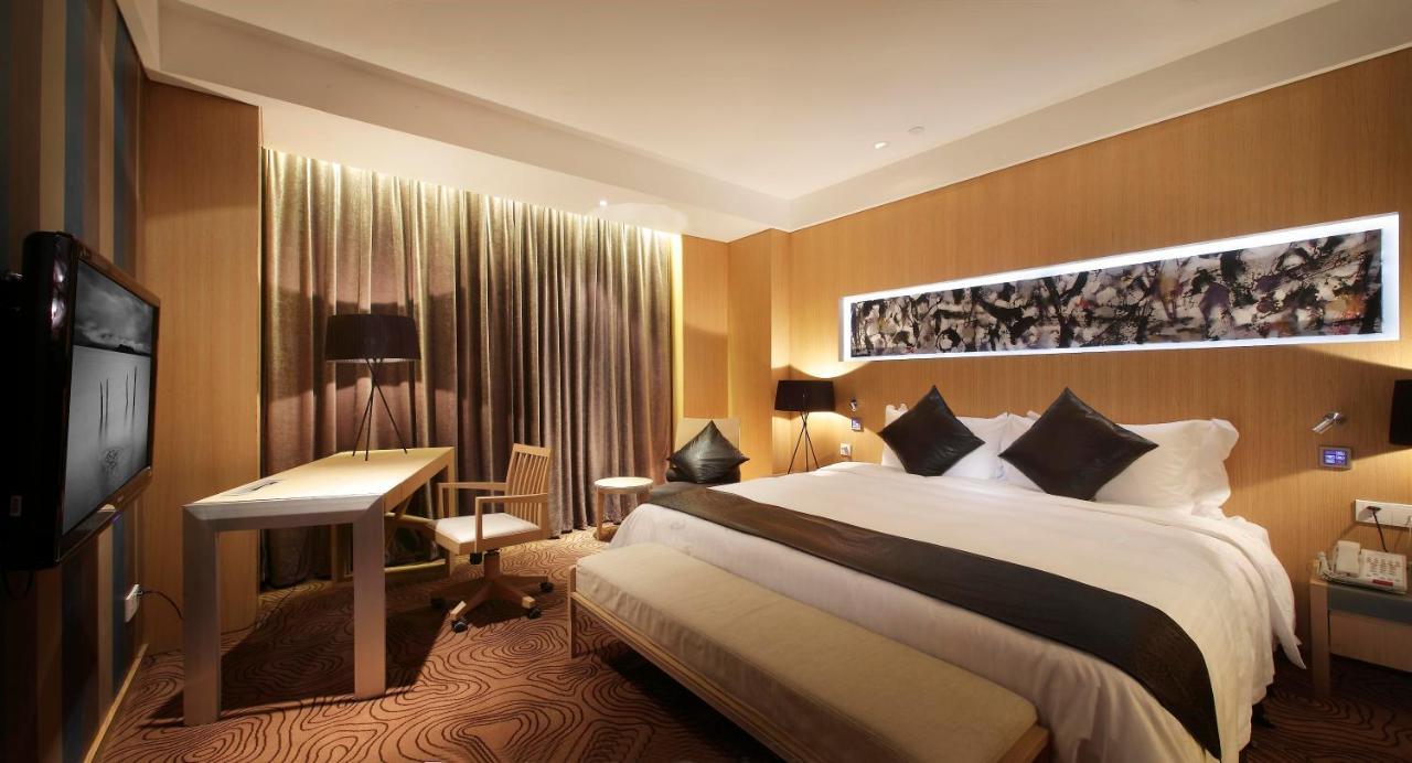 Christian'S Hotel Luoyang ليويانج المظهر الخارجي الصورة
