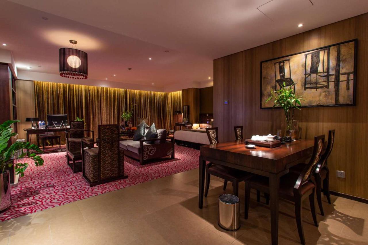 Christian'S Hotel Luoyang ليويانج المظهر الخارجي الصورة