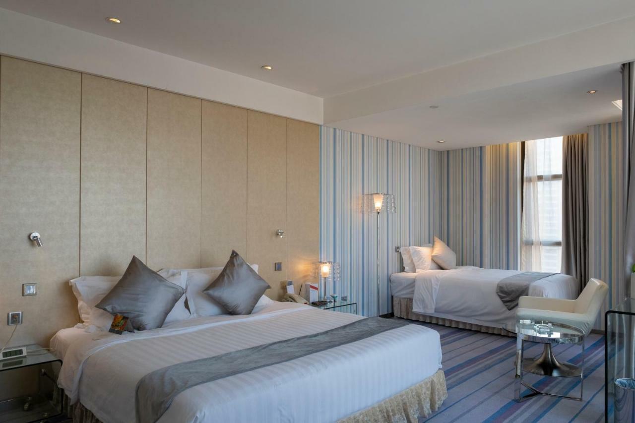 Christian'S Hotel Luoyang ليويانج المظهر الخارجي الصورة